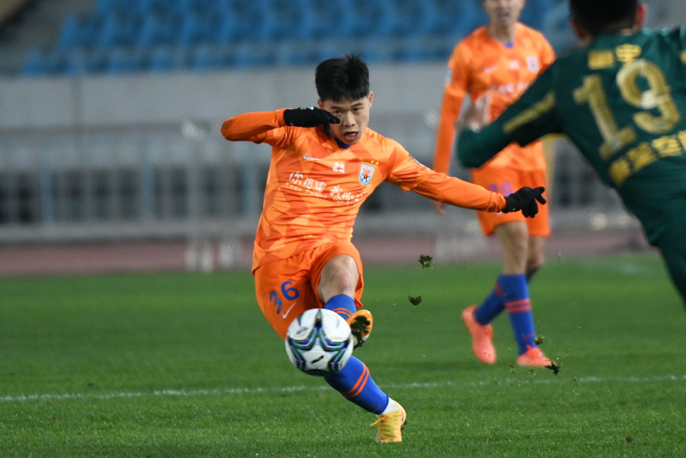 HKA鏖战EDG,Perkz极限生还后反打焦点之战四强赛,强势挺进下一轮 HKA鏖战EDG,Perkz极限生还后反打焦点之战四强赛,强势挺进下一轮