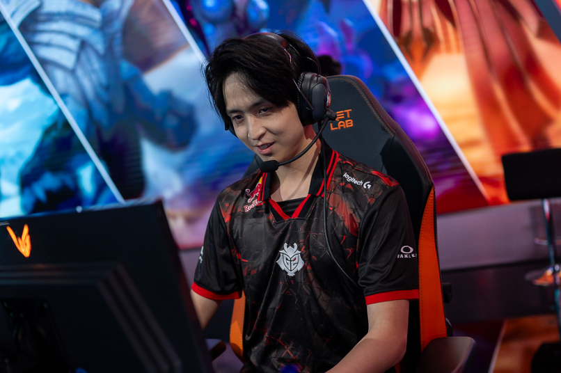 LGD横扫GEN，Hanssama打出惊人五杀强强对话小组赛，留下经典瞬间