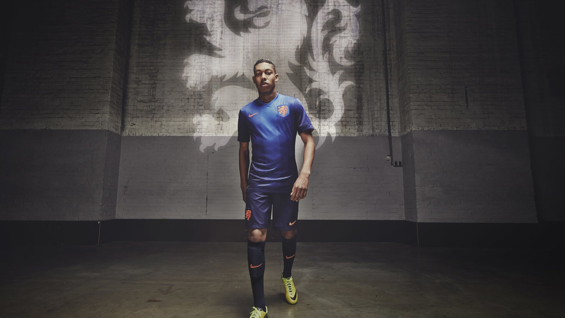 悬念已死?当利物浦扼杀悬念,我们为何仍爱F1的最后一圈